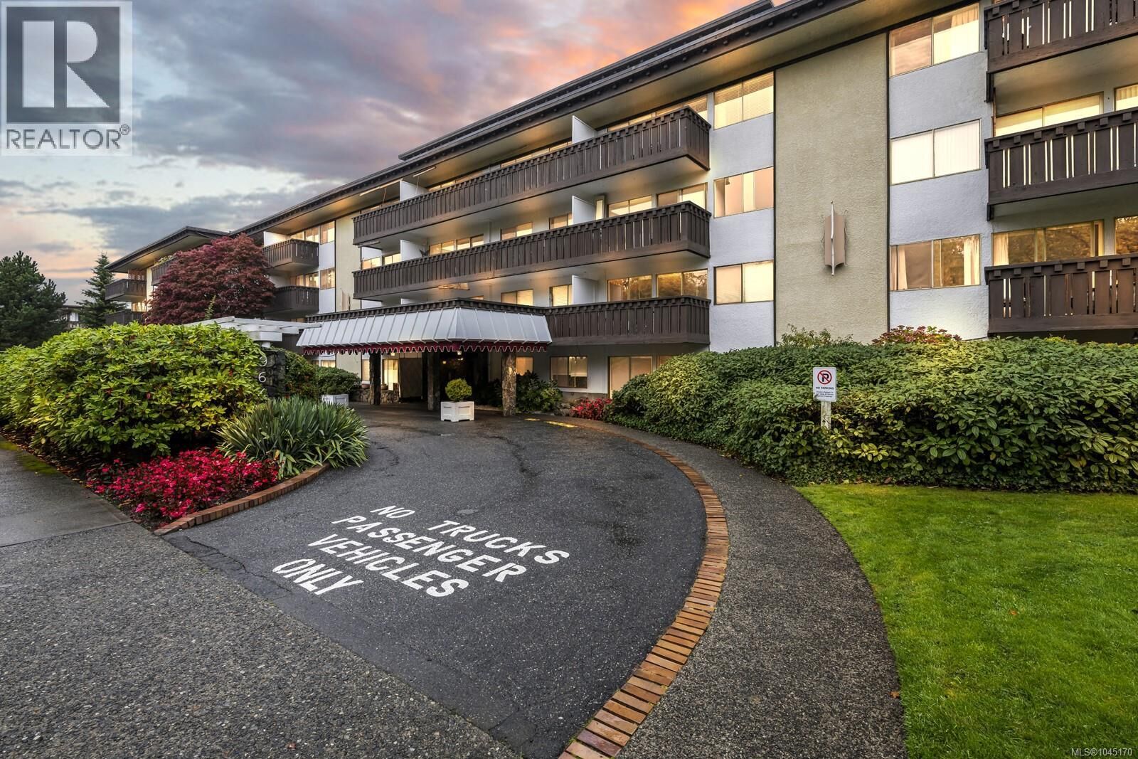 Property Photo:  964 Heywood Street 418  BC V8V 2Y5 