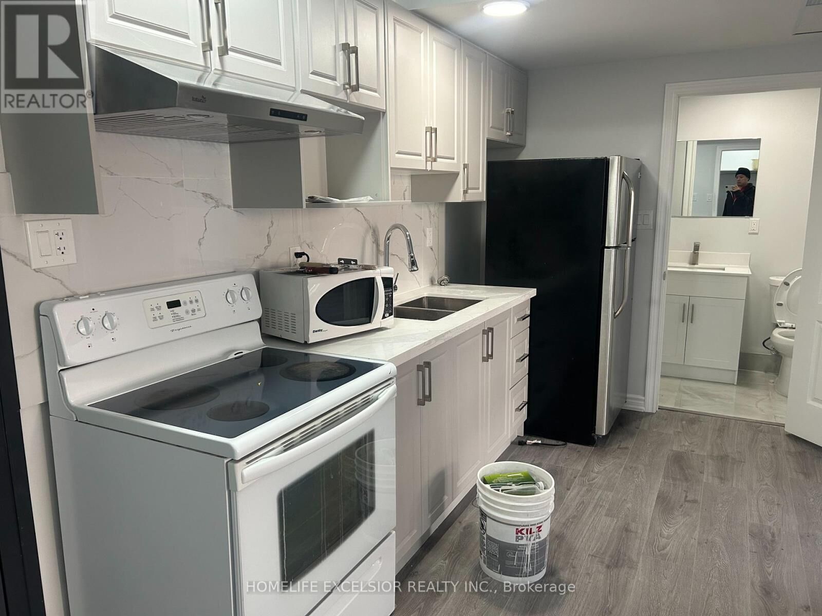 Property Photo: 3 Simcoe Street South Unit 3 ON L1H 1A9