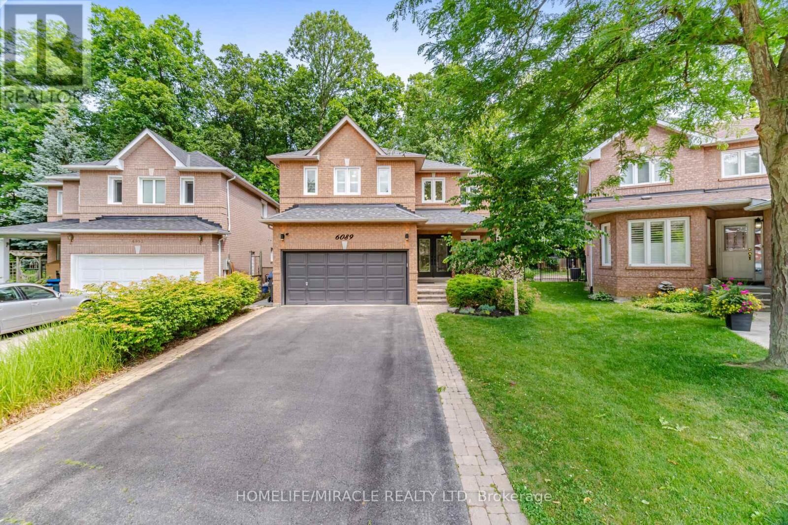 Property Photo: 6089 Carradine Court ON L5V 2C2