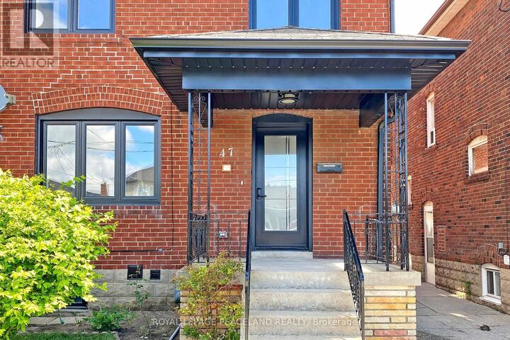 Property Photo: 47 Chamberlain Avenue ON M6E 4J9