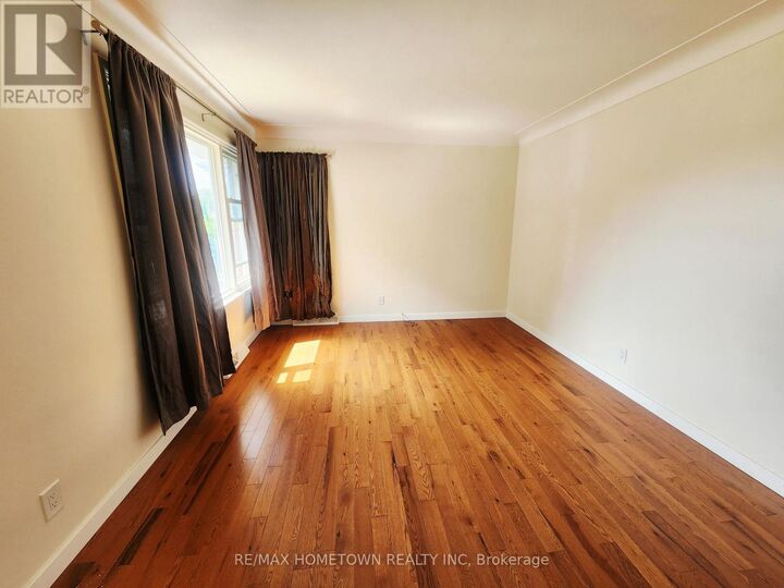 Property Photo: 1124 Fourth Street East ON K6H 2K4
