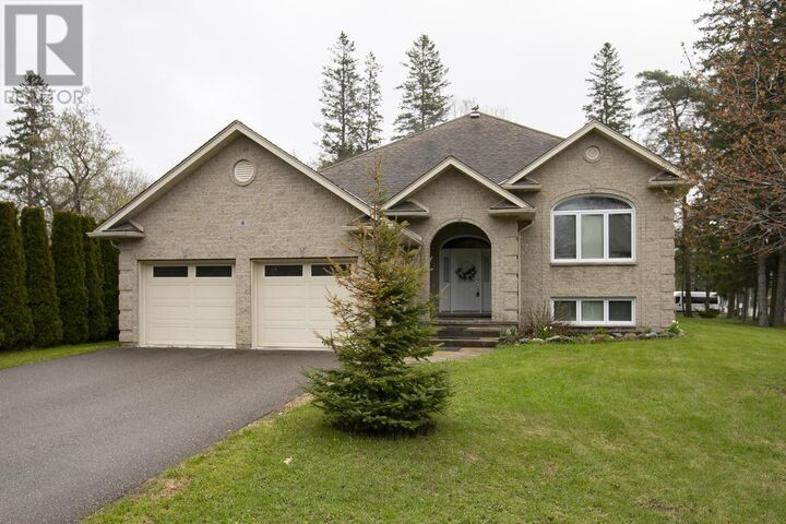 Property Photo: 4 Parkdale Dr ON P6A 5P8
