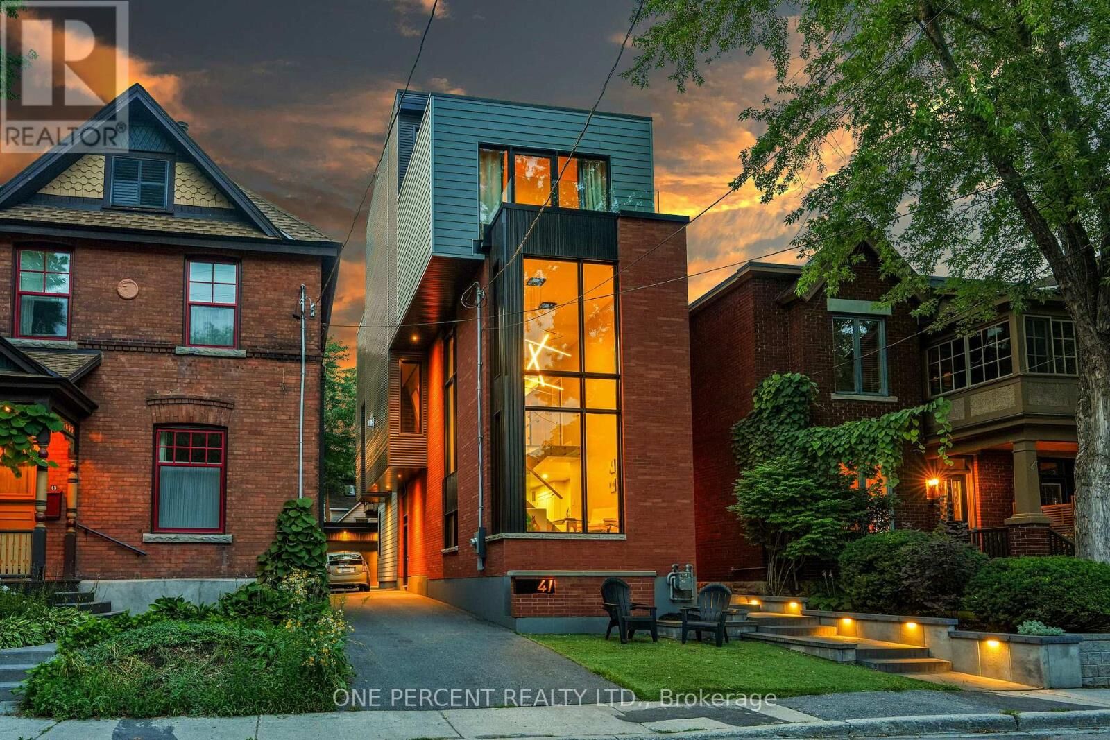 Property Photo: 41 Second Avenue ON K1S 2H2