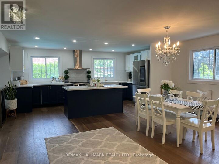 Property Photo:  6089 Starfield Crescent  ON L5N 1X2 