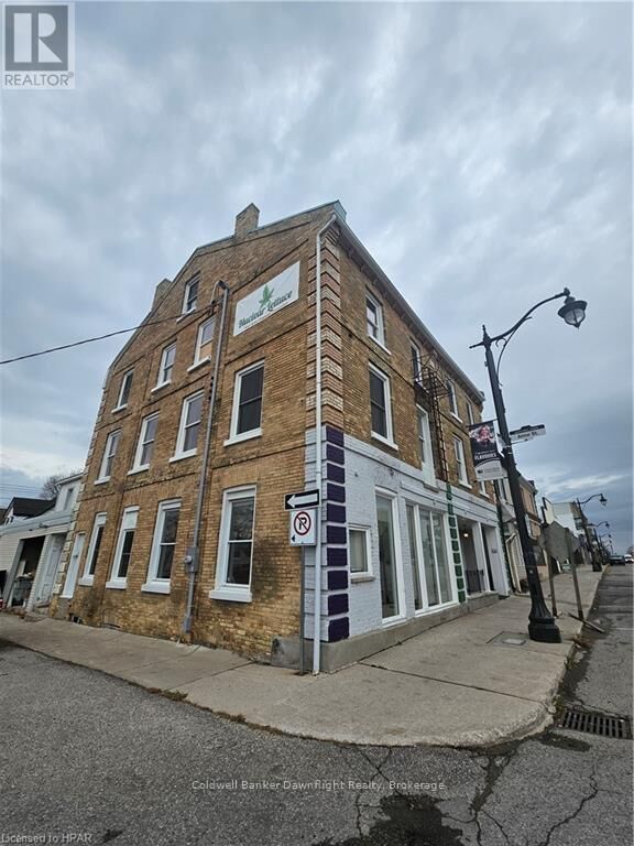 Property Photo:  441 Main Street 302  ON N0M 1S2 