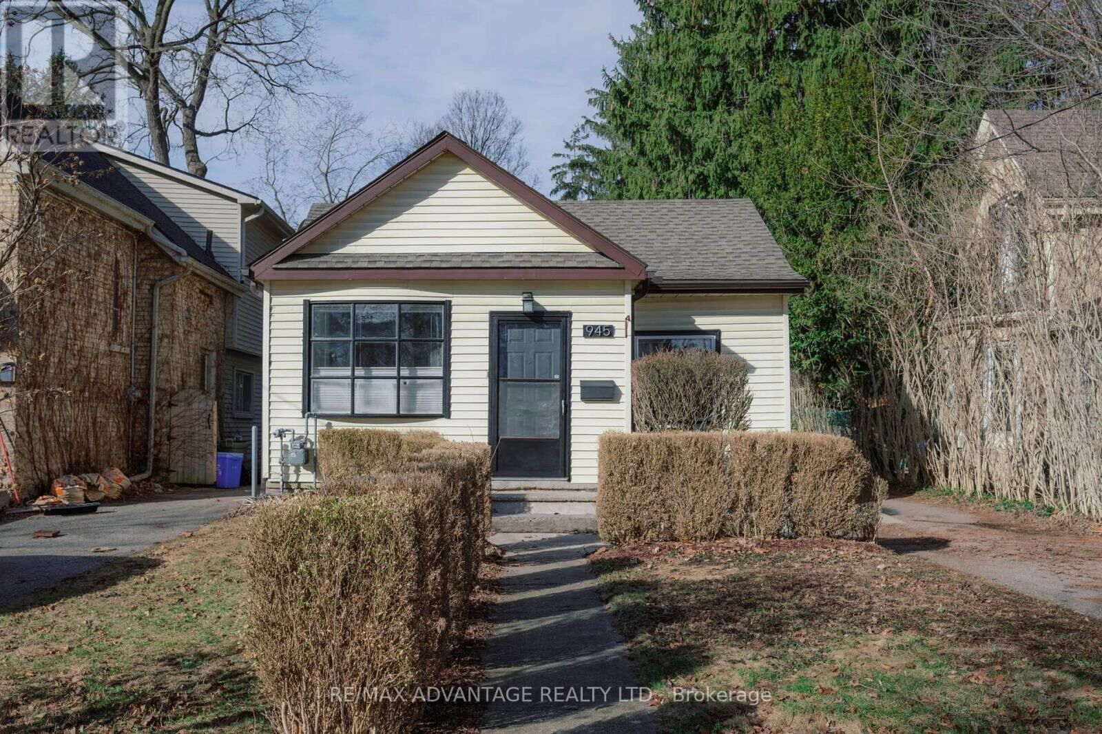 Property Photo: 945 Colborne Street ON N6A 4A5