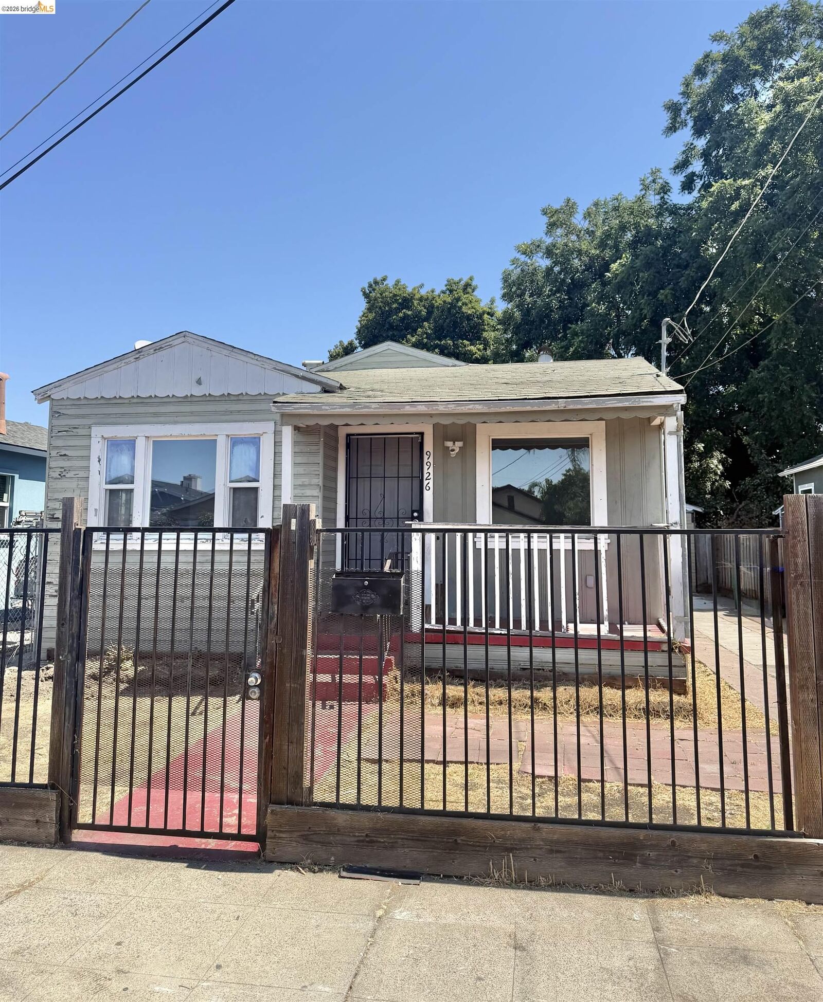Property Photo:  9926 C St  CA 94603 