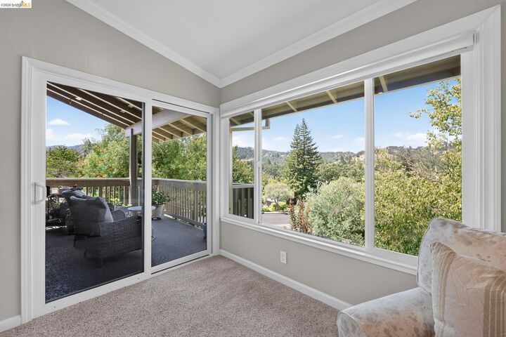 Property Photo: 2608 Saklan Indian Drive #3, Entry 4 CA 94595