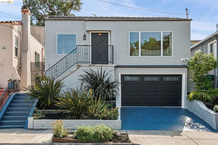Property Photo:  4001 Nevil St  CA 94601 