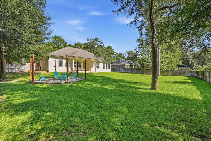 Property Photo: 6034 W Dogwood Drive FL 32536