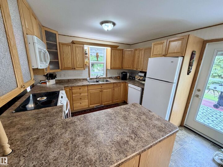 Property Photo: 627 59201 RR 95 AB T0A 3A0