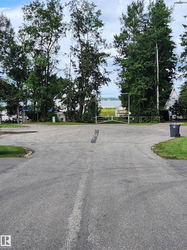 Property Photo: 55230 Rge Road 10 413 AB T0E 1V0