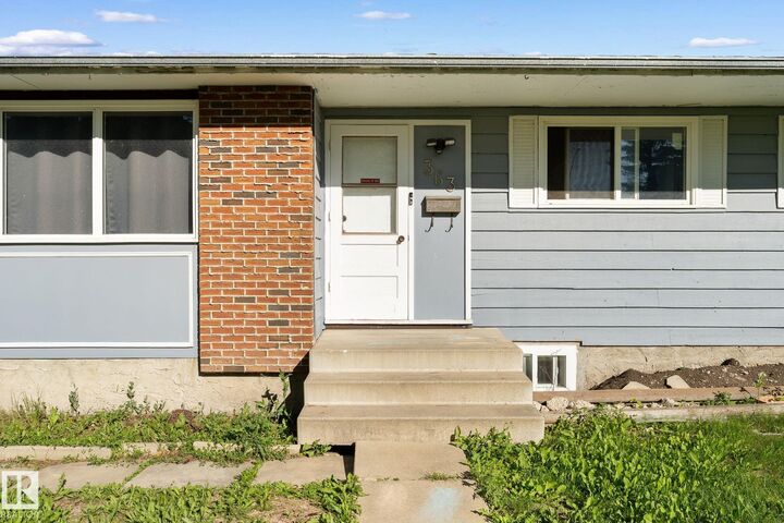 Property Photo:  363 Knottwood Road NW  AB T6K 2G4 