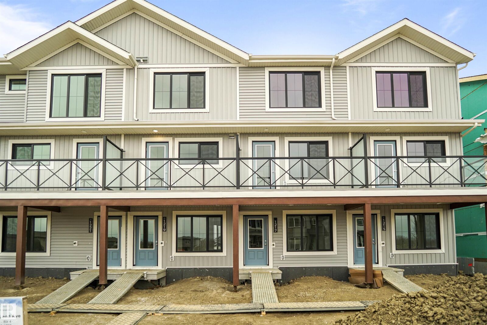 Property Photo: 7060 Rosenthal Drive NW AB T5T 7N6
