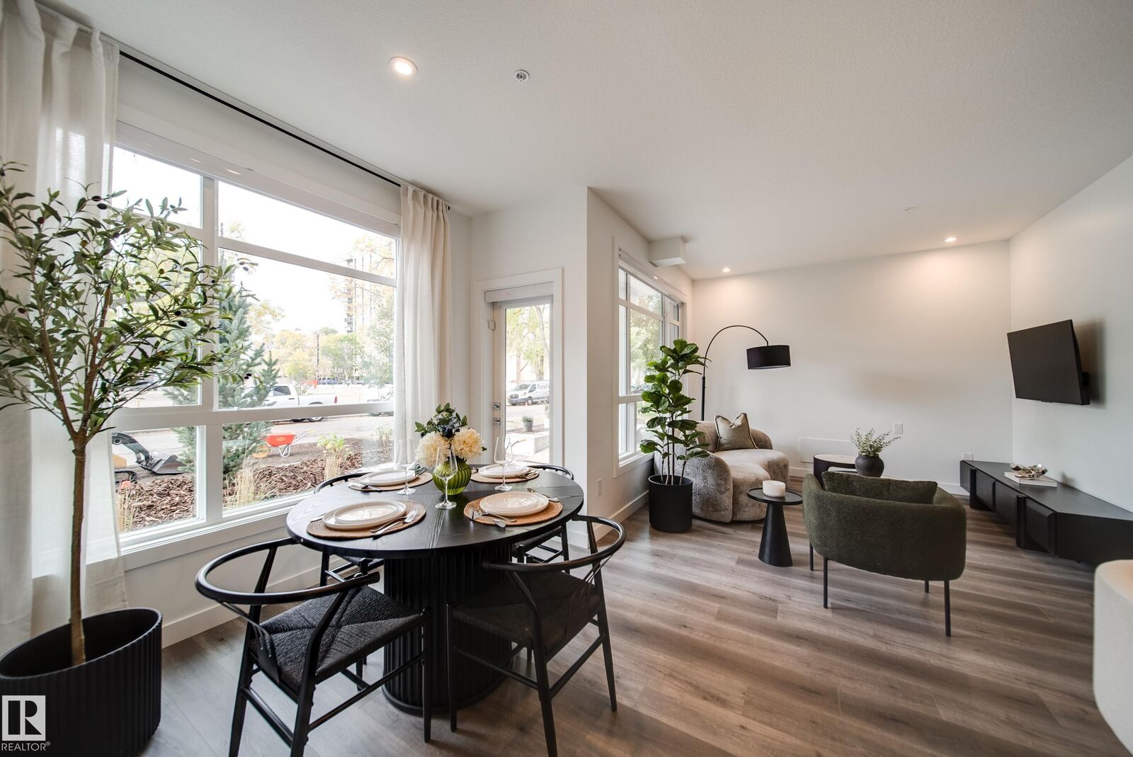 Property Photo: 10015 113 Street NW AB T5K 0S8