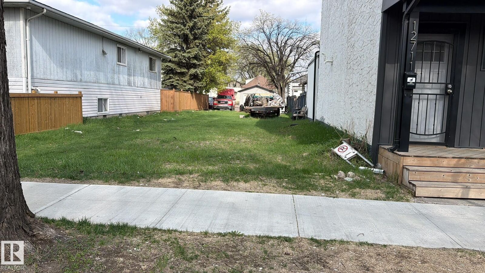 Property Photo:  12713 119 Street NW  AB T5E 5M2 
