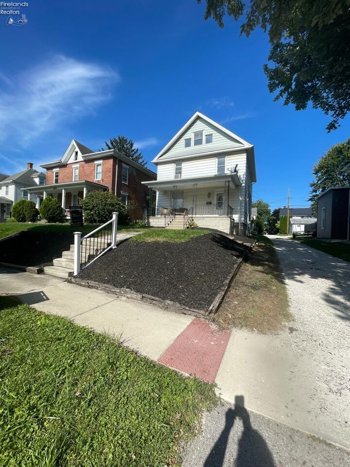 Property Photo:  227 Franklin Street  OH 44883 