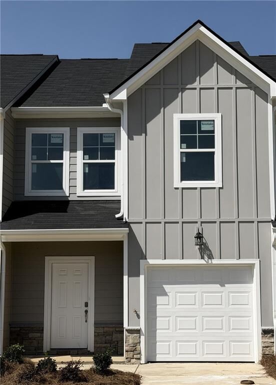 Property Photo: 325 Rolling Green Road GA 30103
