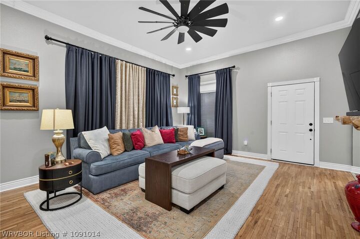 Property Photo:  612 N 2nd Street  AR 72949 