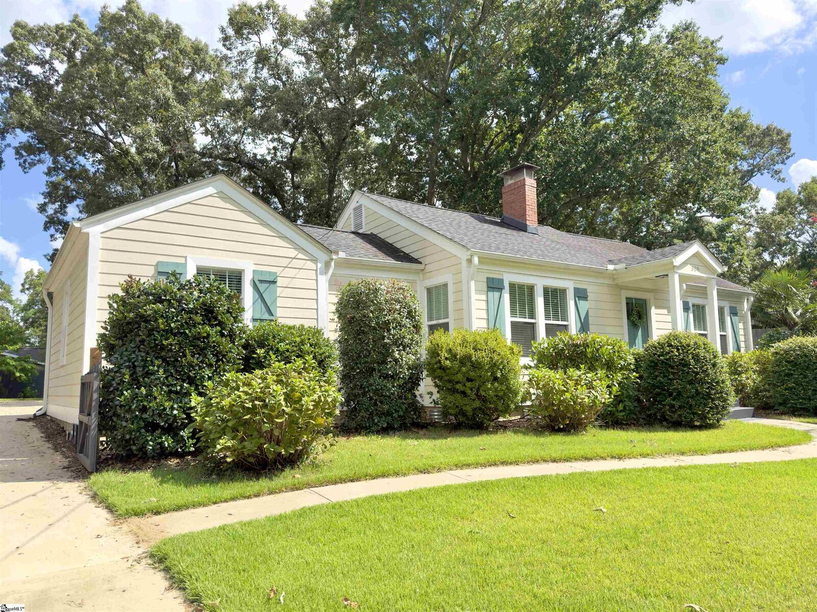 Property Photo: 309 Briarcliff Drive SC 29601