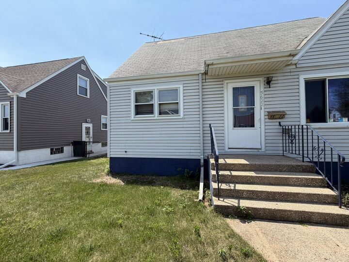 Property Photo:  5622 Wegg Avenue  IN 46312 