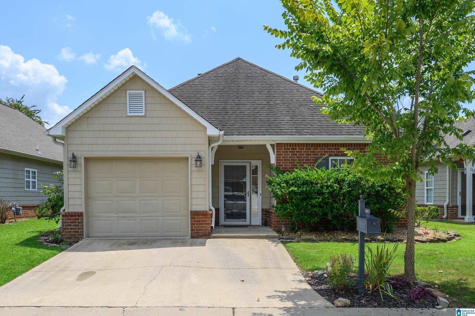 Property Photo: 109 Holland Trail AL 35124