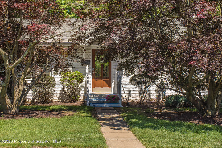 Property Photo:  6 Margaret Avenue  PA 18403 