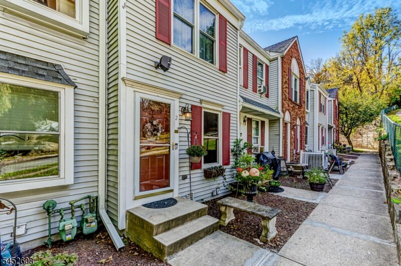 Property Photo: 2 Colonial Ct NJ 08829