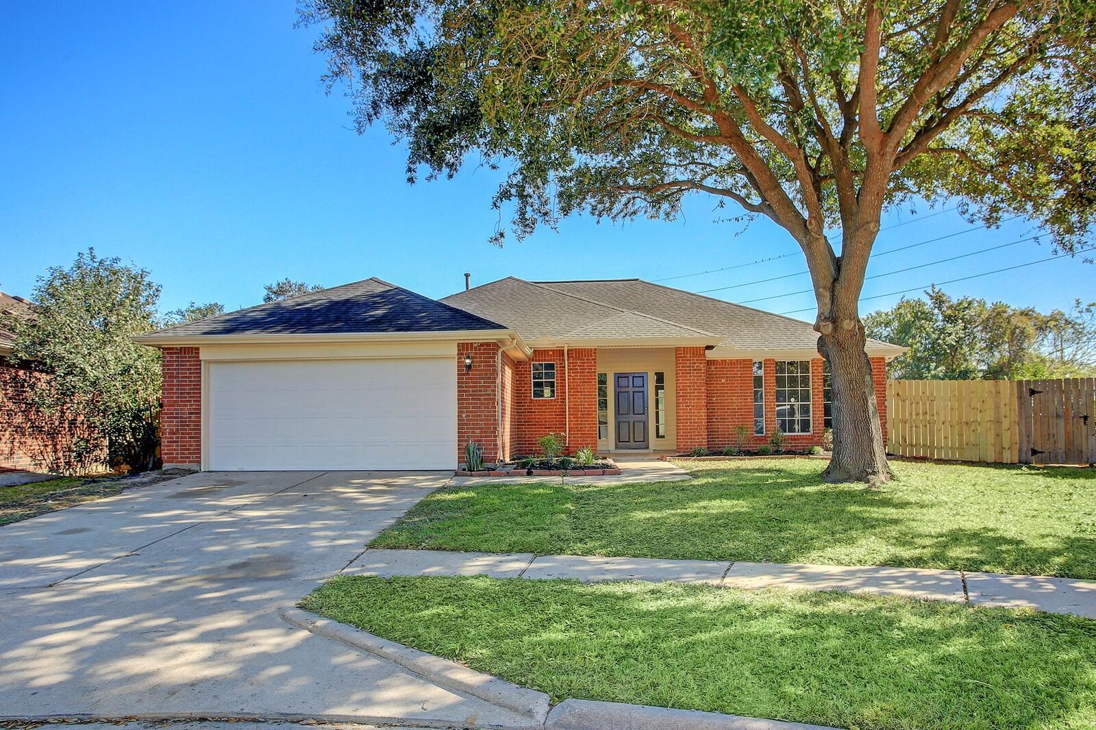 Property Photo: 6506 Larissa Circle TX 77449