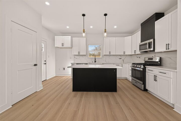 Property Photo: 6719 Knox Street TX 77091