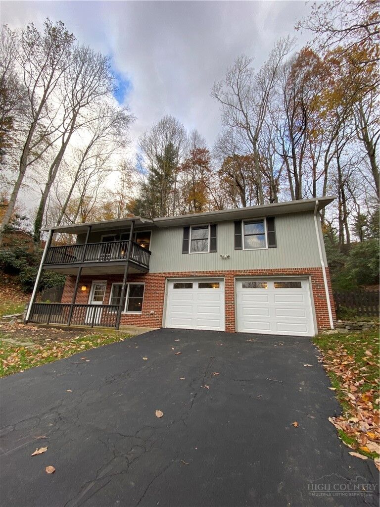 Property Photo:  785 Dogwood Road  NC 28607 