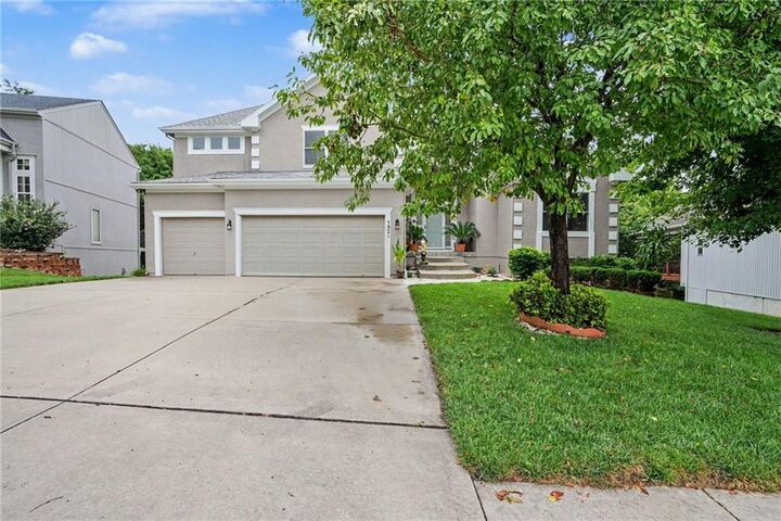 Property Photo: 5821 Bedford Avenue MO 64151