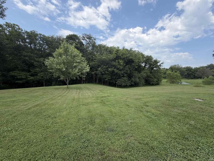 Property Photo:  4988 W County Road 550 N  IN 47567-8505 