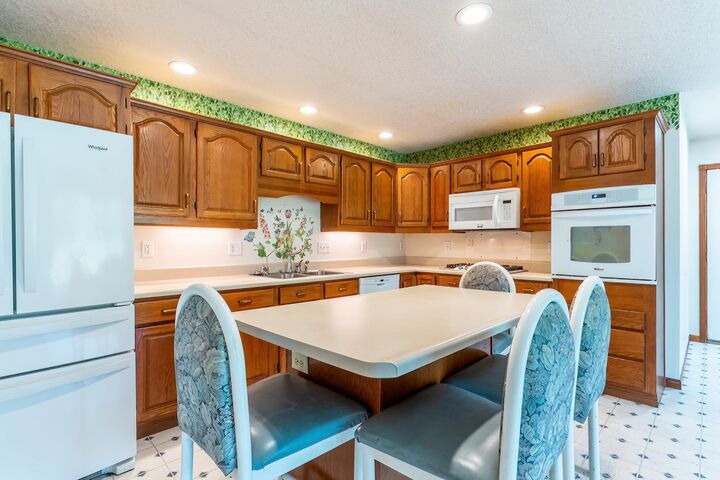 Property Photo:  2042 N 500 W  IN 46703 