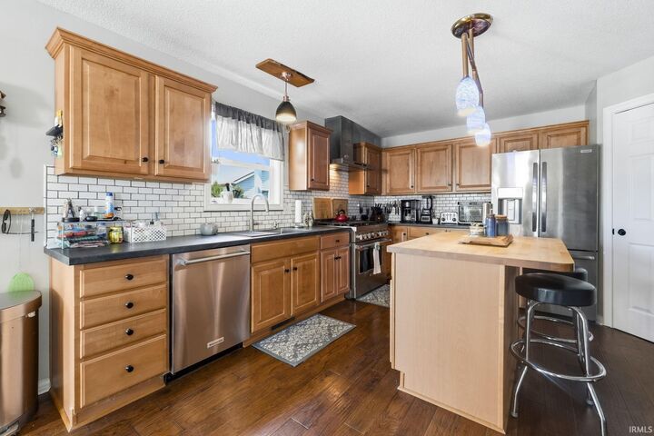 Property Photo:  3520 Shadow Creek Drive  IN 46818-8982 