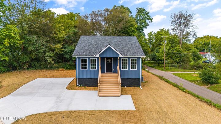 Property Photo: 4131 Porter Ave TN 37914