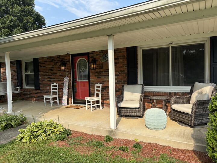 Property Photo:  132 Meadowbrook Drive  KY 40601 