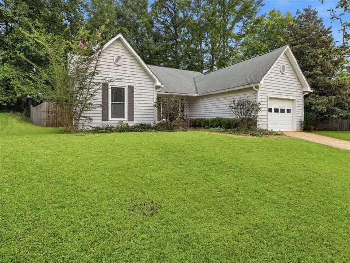 Property Photo:  802 William Drive  AL 36801 