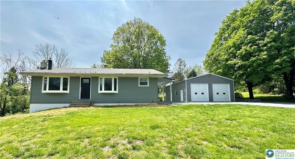 Property Photo:  120 Pine Tree Lane  PA 18343 
