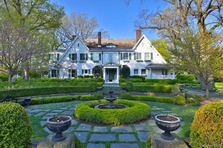 Property Photo:  10 Hicks Lane  NY 11050 