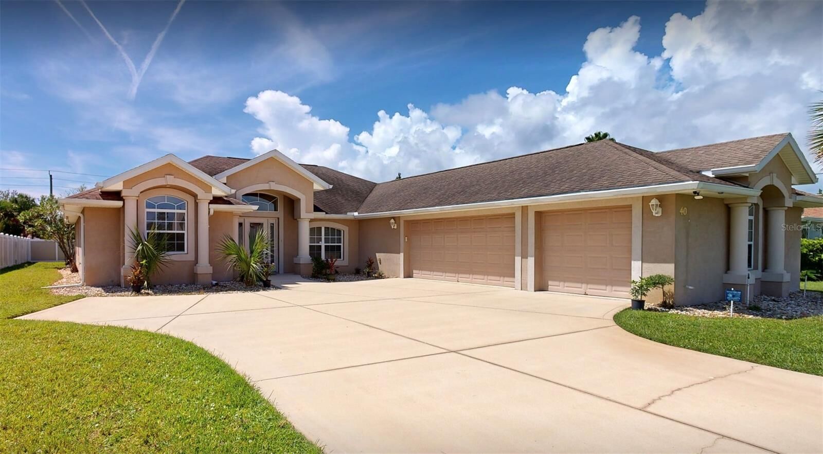 Property Photo:  40 Collingwood Lane  FL 32137 