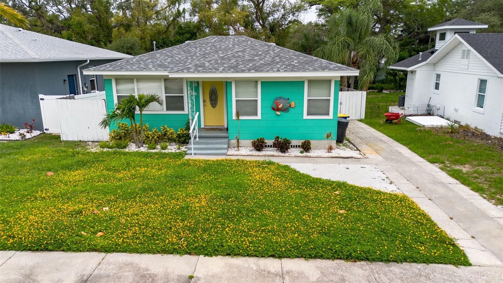 Property Photo: 1226 Sedeeva Circle S FL 33755