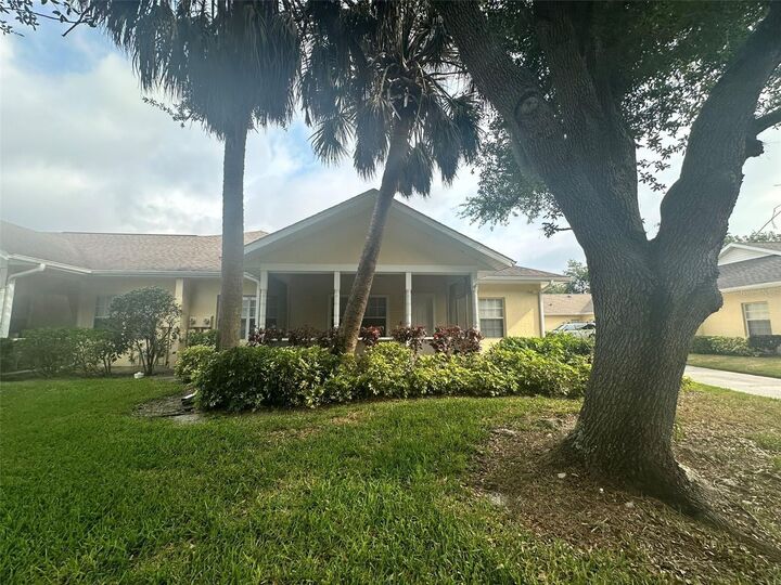 Property Photo:  1641 Red Oak Lane  FL 33948 