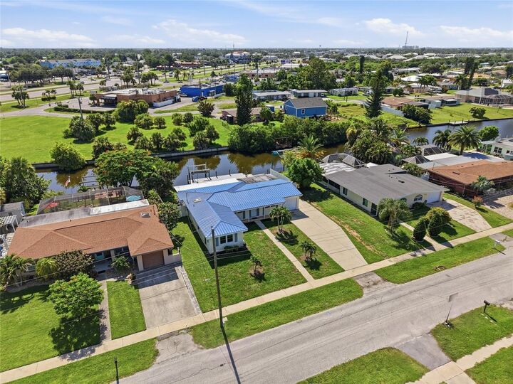 Property Photo: 181 Duxbury Avenue FL 33952