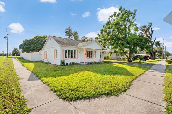Property Photo: 5829 12th Street FL 33542