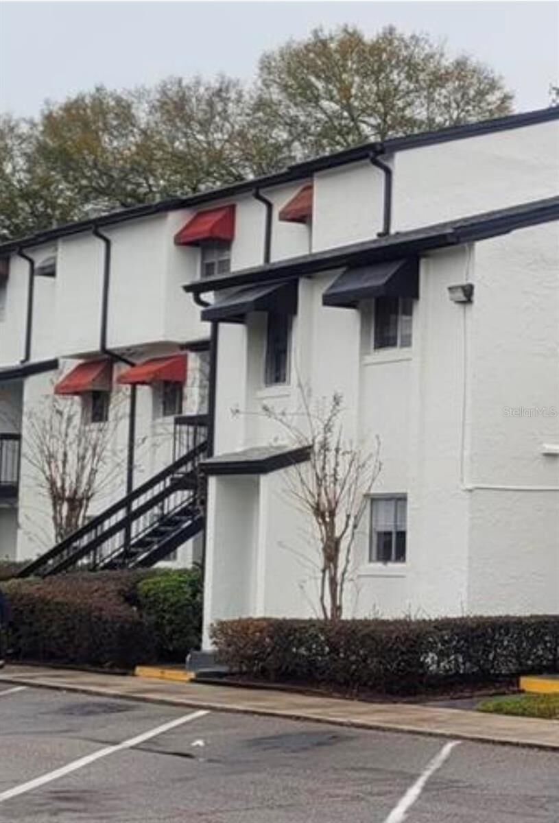 Property Photo: 4203 S Semoran Boulevard 4 FL 32822