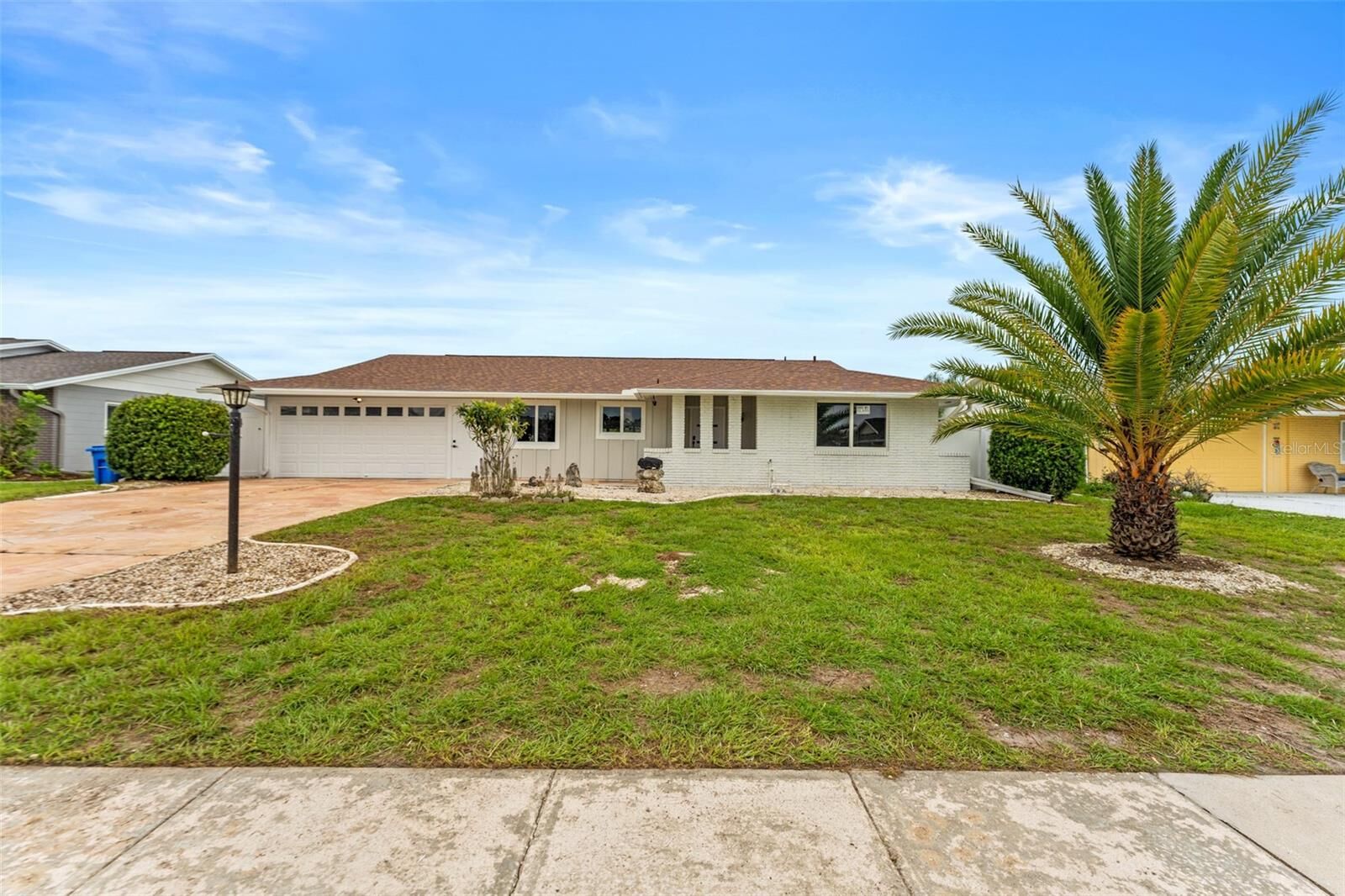 Property Photo: 1406 Seton Hall Drive FL 33573