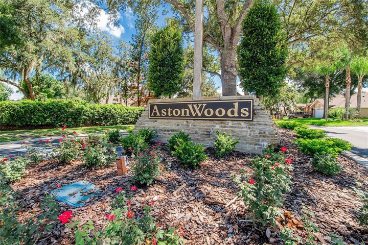 Property Photo:  2704 Aston Avenue  FL 33566 