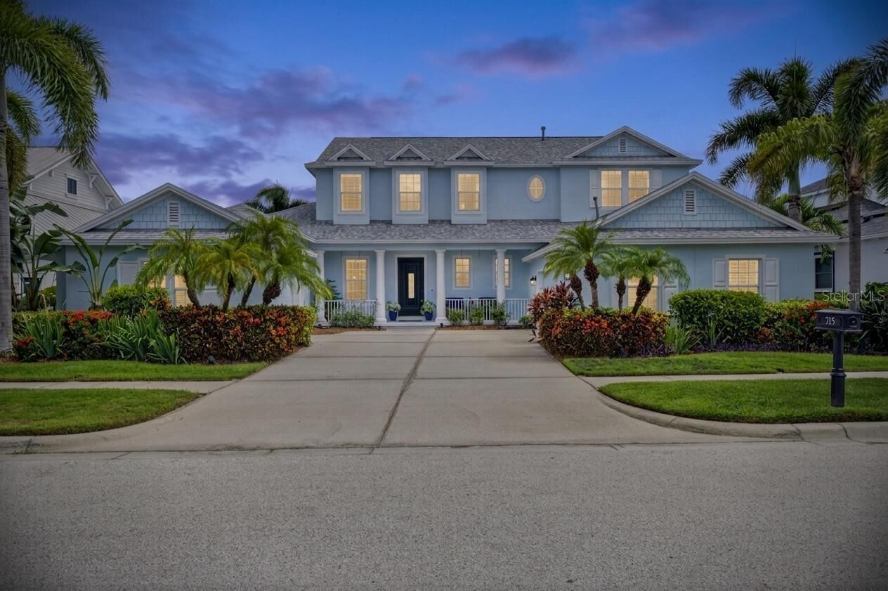 Property Photo:  715 Islebay Drive  FL 33572 
