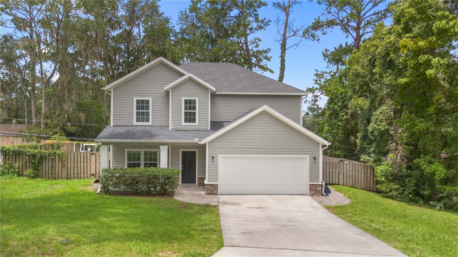 Property Photo:  16 NW 29 Street  FL 32607 